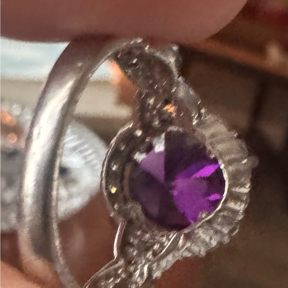 Elegant Amethyst and white topaz Gemstone Sterling Silver Ring 💜💜💜💁🏼‍♀️✨✨✨ - Picture 3 of 6